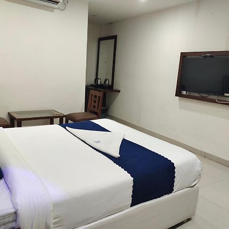 Hotel Skyland Warangal Dış mekan fotoğraf