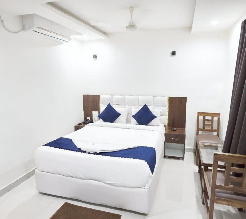 Hotel Skyland Warangal Dış mekan fotoğraf